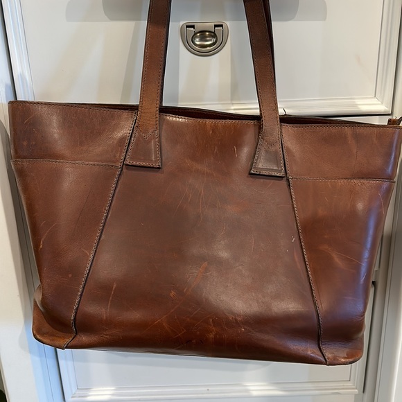 Claire Chase women’s leather laptop bag - Picture 3 of 7